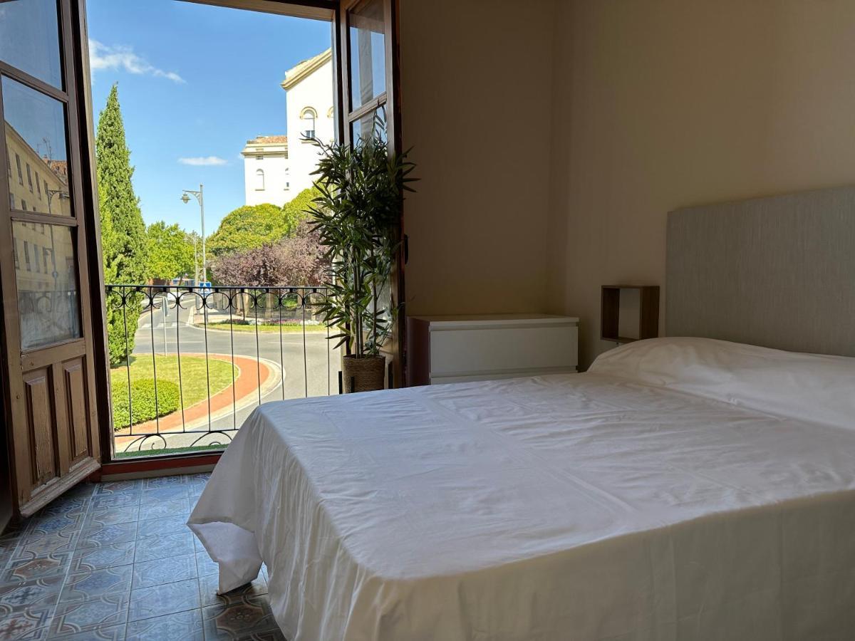 Apartamento Puente De Piedra Логроньо Екстериор снимка